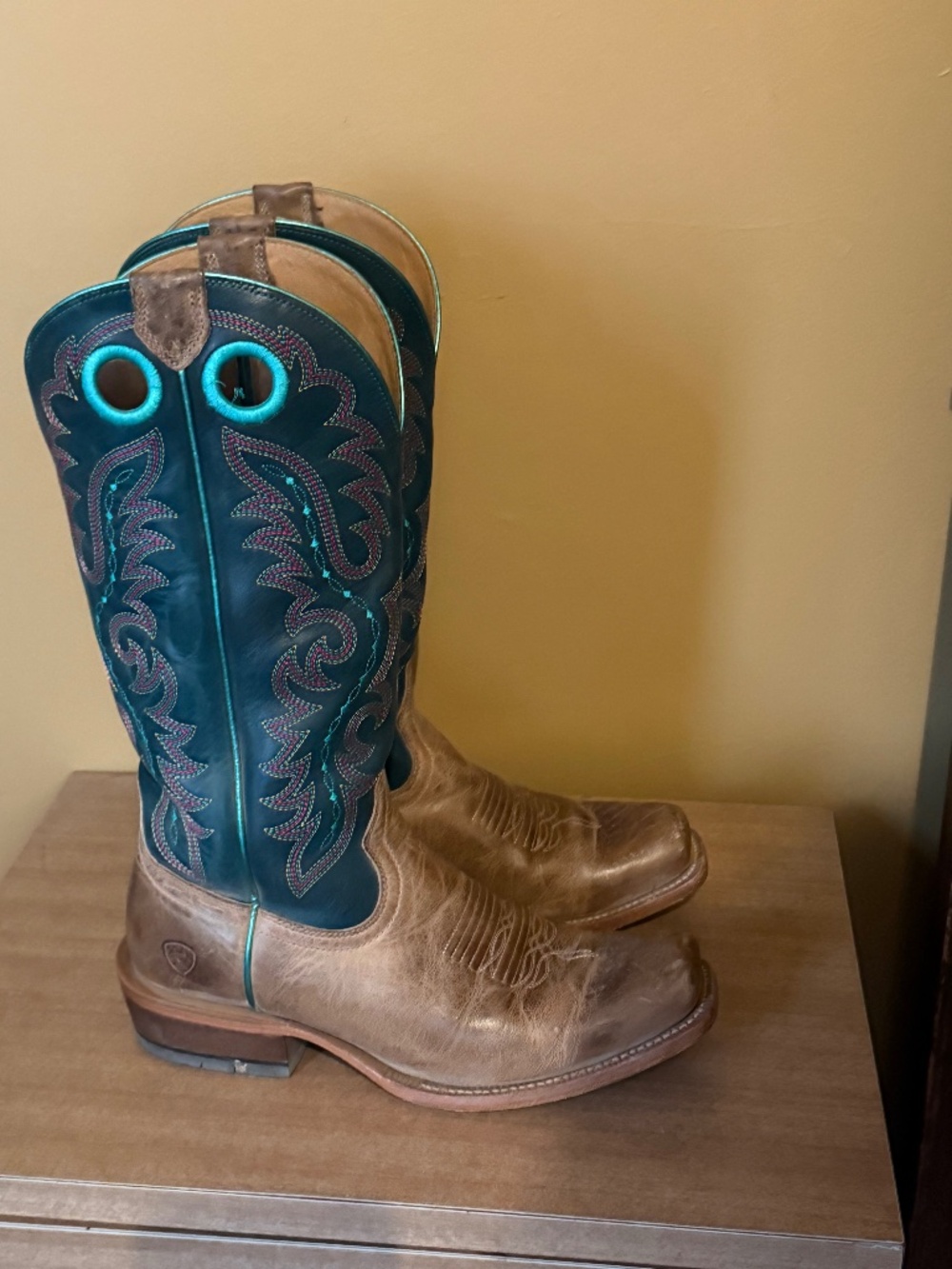 Ariat Futurity Narrow Square Toe Boot